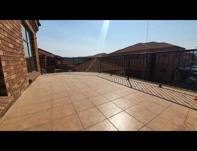 2 BEDROOM APARTMENT SOLD IN LIEFDE EN VREDE